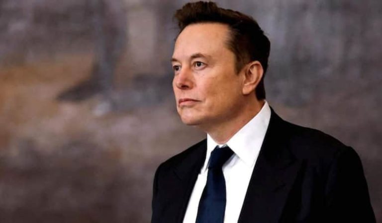 Elon Musk: Robotlar 5 yıl içinde en uygun insan cerrahları geride bırakacak